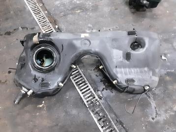 BRANDSTOFTANK Alfa Romeo Stelvio (949) (12-2016/12-2019) beschikbaar voor biedingen