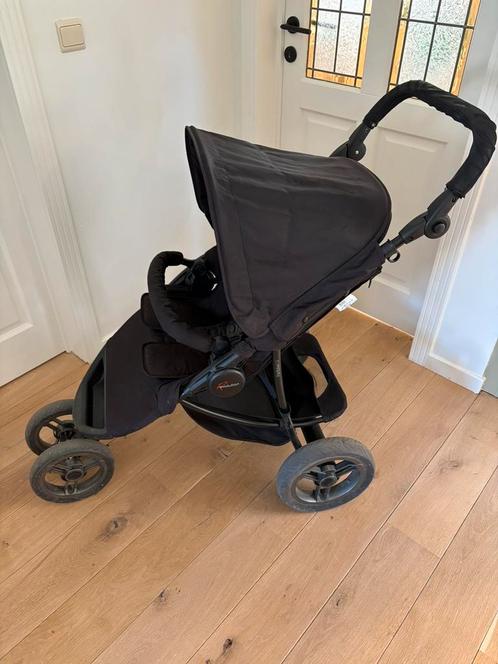 Zwarte verstelbare buggy met grote wielen en regenkap, Kinderen en Baby's, Buggy's, Gebruikt, Overige merken, Regenhoes, Verstelbare rugleuning
