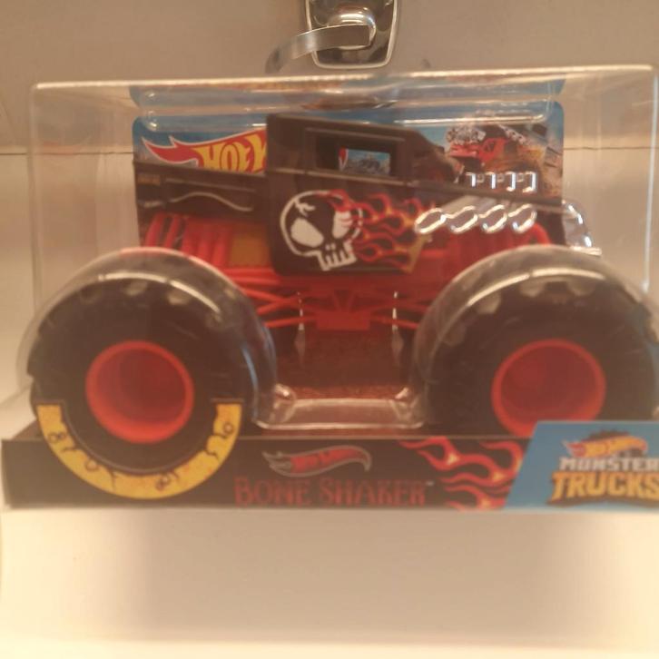 HOTWHEELS MONSTER TRUCK: BONESHAKER*NEW*SEALED*, Hobby en Vrije tijd, Modelauto's | 1:32, Nieuw, Overige typen, Overige merken