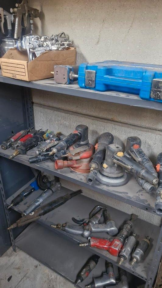 Outillage boulonneuse pneumatique, Articles professionnels, Machines & Construction | Travail du métal, Enlèvement