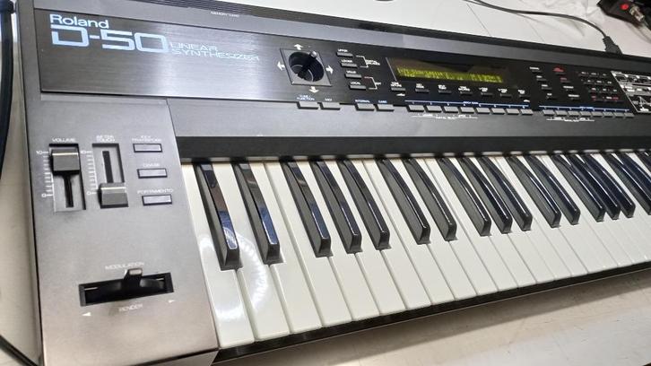 Roland D50 - MEX, Muziek en Instrumenten, Synthesizers, Gebruikt, 61 toetsen, Roland, Ophalen