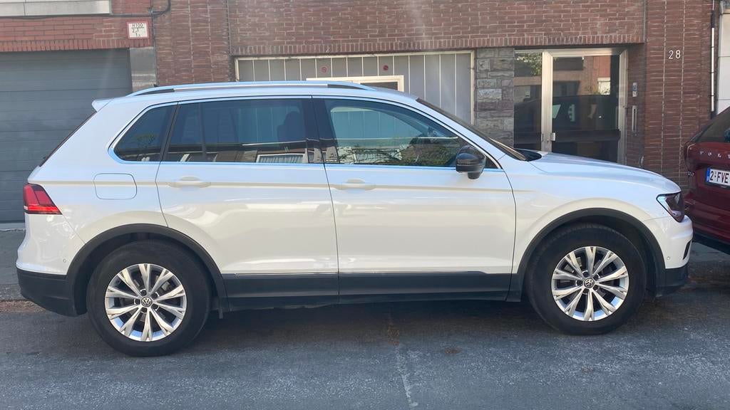 Volkswagen Tiguan IQ Drive Euro6d, Auto's, Voorwielaandrijving, Stof, 4 cilinders, 5 deurs