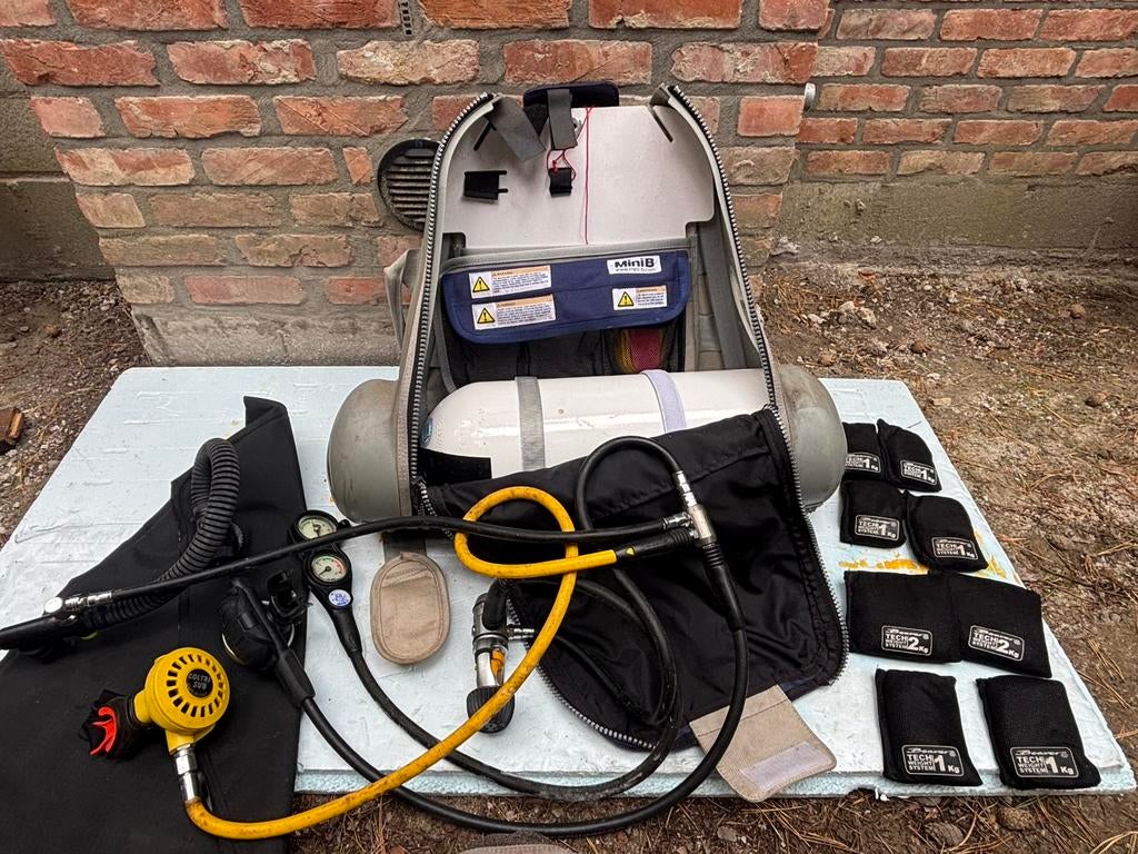 Duikrugzak mini -B, Ophalen, Gebruikt, Duikfles