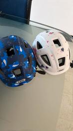 2 kinderhelmen, Ophalen