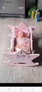 poppenwieg in hout nieuwestaat, Ophalen of Verzenden, Zo goed als nieuw