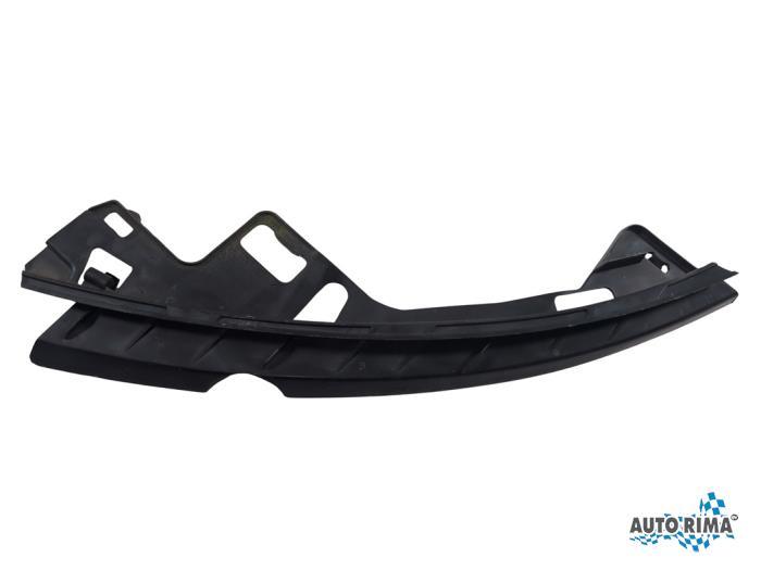 Bumpersteun links-voor van een Volvo C30, Gebruikt, -, -, Ophalen of Verzenden