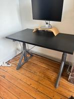 IDÅSEN Elektrisch Zit-Sta Bureau 120x70cm Zwart/Donkergrijs, Ophalen, Elektrisch, Zo goed als nieuw, Bureau
