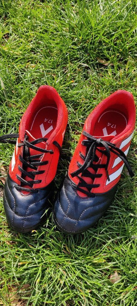 Voetbalschoenen - Adidas, maat 33, Sport en Fitness, Voetbal, Gebruikt, Schoenen, Ophalen