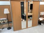 Kleerkast met spiegel, ongeveer 200cm op 200cm, 60cm diep, Ophalen, Met deur(en), Gebruikt, 150 tot 200 cm