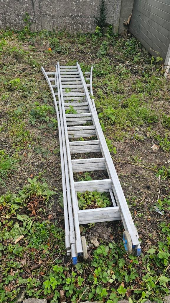 Échelle 12x3 marches SOLIDE, Ladder