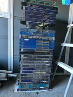 Switches réseaux professionnels et datacenter + STM/UTM, Enlèvement, Utilisé