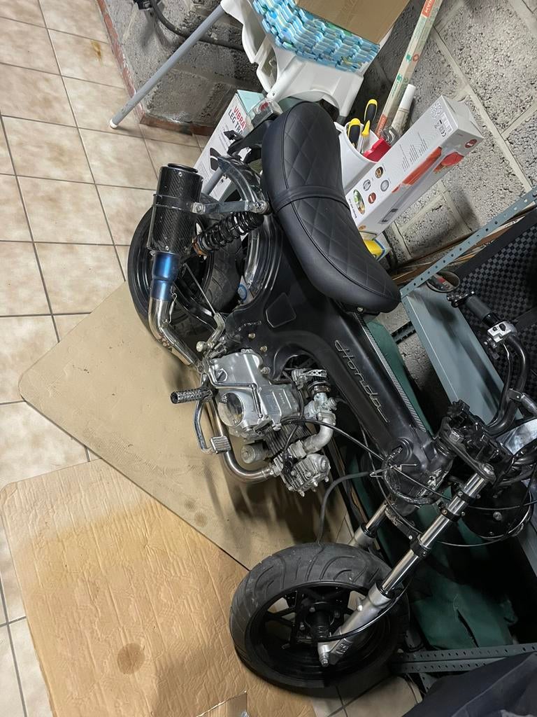 Dax 72cc zhenua blok te koop met 3400 km recent onderhoud, Fietsen en Brommers, Brommers | Honda, Ophalen, 72 cc, 4 versnellingen
