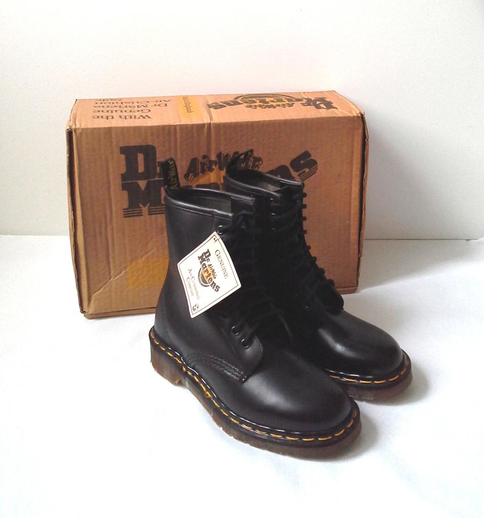 Dr Martens noires vintage Made in England neuves UK 3 EU 36, Vêtements | Femmes, Chaussures, Neuf, Boots et Botinnes, Noir, Enlèvement