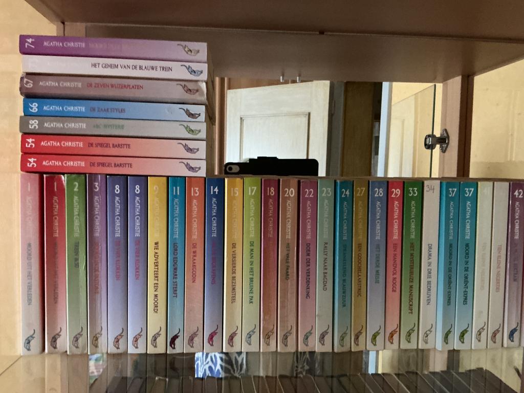 Agatha Christie, Ophalen, Zo goed als nieuw