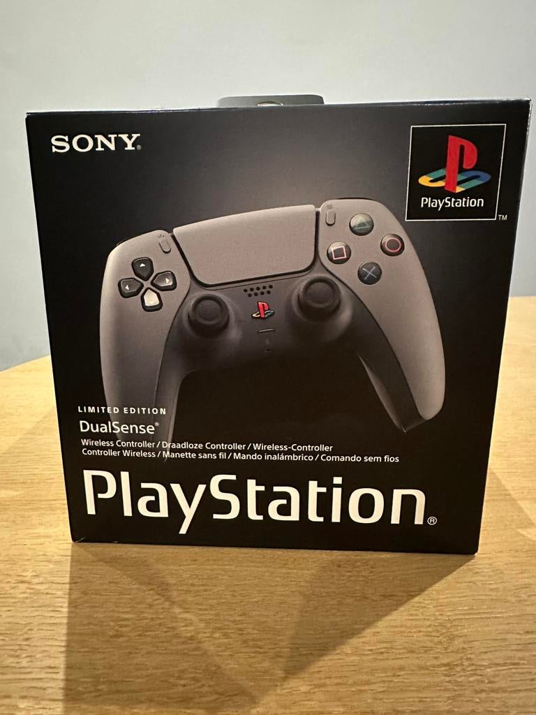 Playstation 5 dualsense 30th anniversary editie, Consoles de jeu & Jeux vidéo, Consoles de jeu | Sony Consoles | Accessoires, Enlèvement