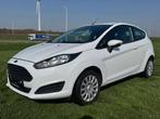 Ford Fiesta Fiesta 1.25i / Garantie 12m. (bj 2015), Auto's, 1525 kg, Gebruikt, 4 cilinders, Wit