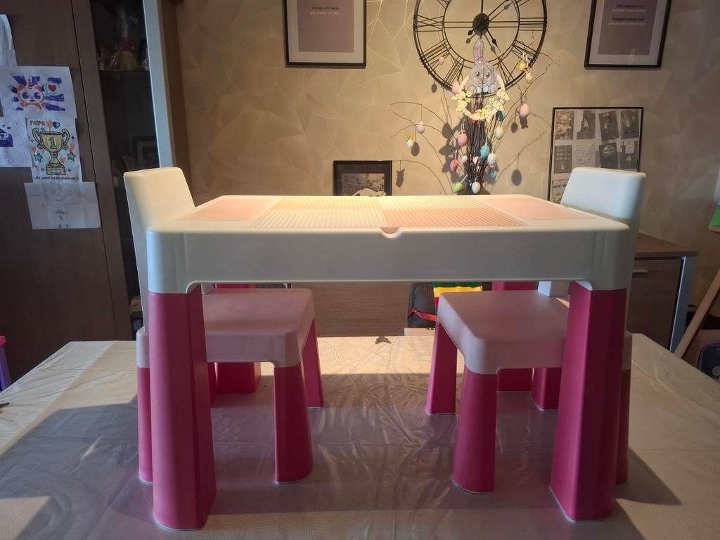 Multifunctionele tafel met 2 bijhorende stoeltjes, Ophalen