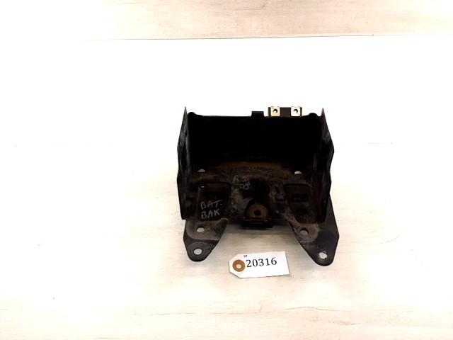 R1 2007 - 2008 Yamaha Batterijbak D1-38198