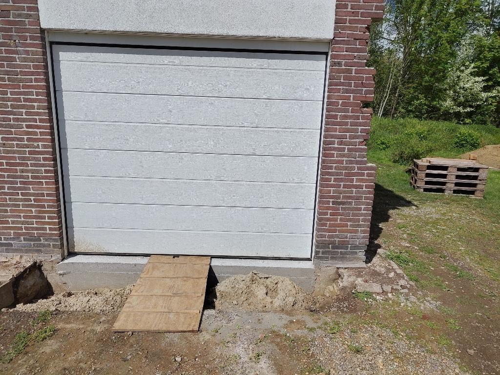 Garagepoort elektrisch aangedreven 2,5x2,1m, Ophalen, Gebruikt, 120 cm of meer, Garagedeur