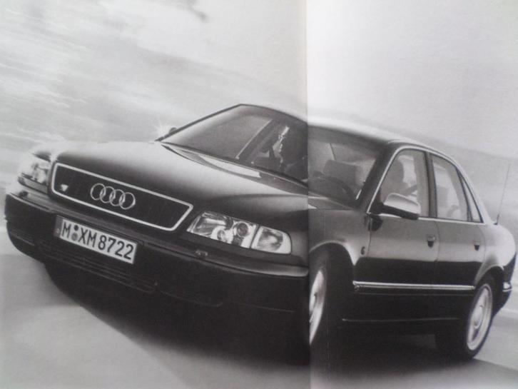 1998 Audi A8 & S8 - 2 Brochures in map, Boeken, Auto's | Folders en Tijdschriften, Audi, Ophalen of Verzenden