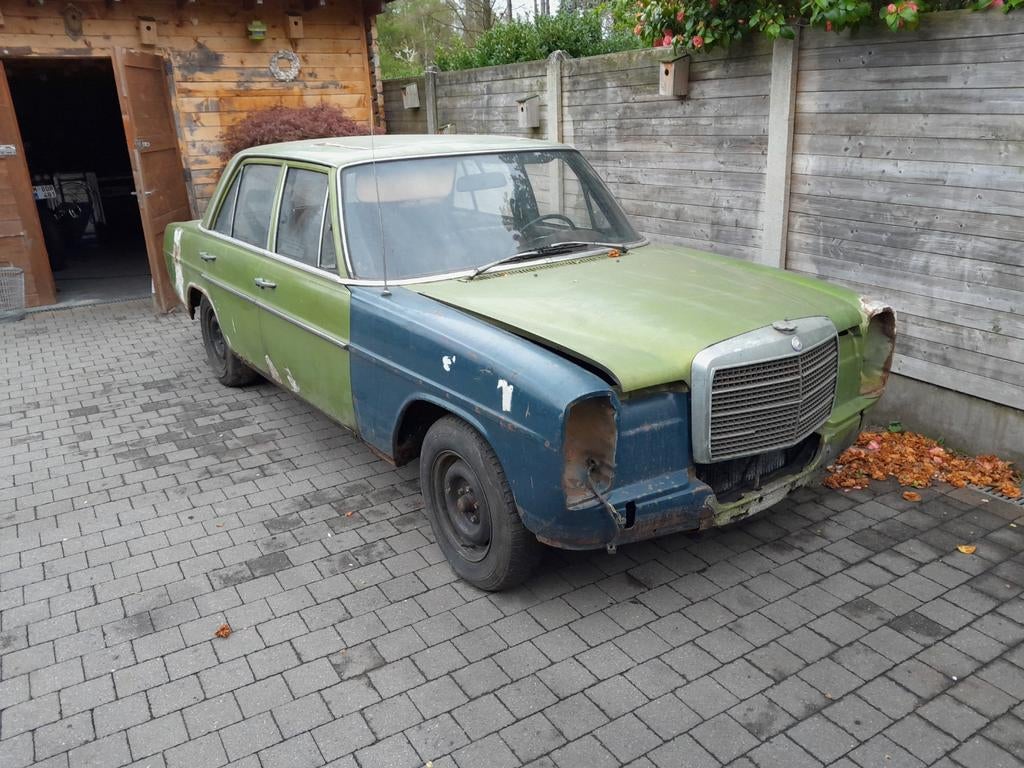 Mercedes 220d w115 voor onderdelen, Autos, Mercedes-Benz, Achat, Série 200, Diesel, Automatique