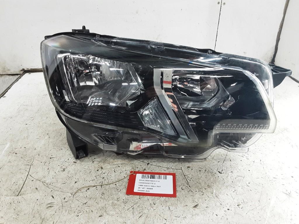 PHARE / OPTIQUE AVANT DROIT Partner (EA / / EF / EN / EU), Autos : Pièces & Accessoires, Éclairage, Mevr. I. Hauben, Utilisé, Rue de l'Espoir 34 34
4030  GRIVEGNÉE, BE