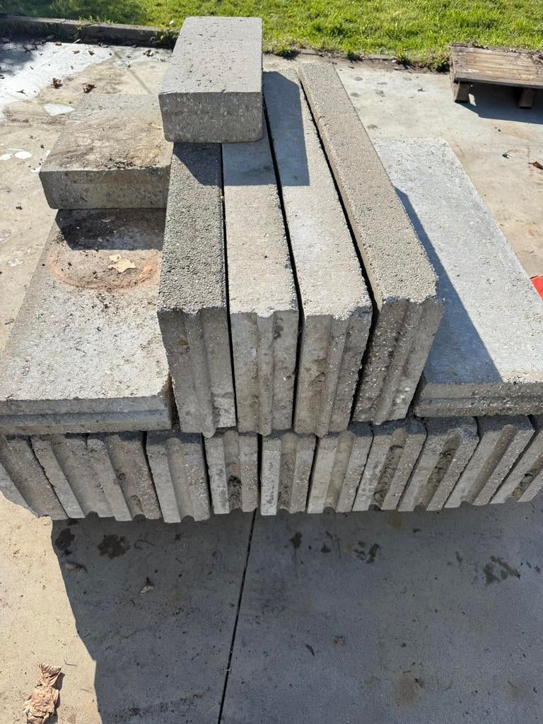 Boordsteen, Ophalen, Zo goed als nieuw