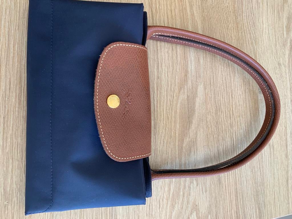 Sac à main Le Pliage M Longchamp bleu marine, Enlèvement, Neuf, Bleu, Sac à main