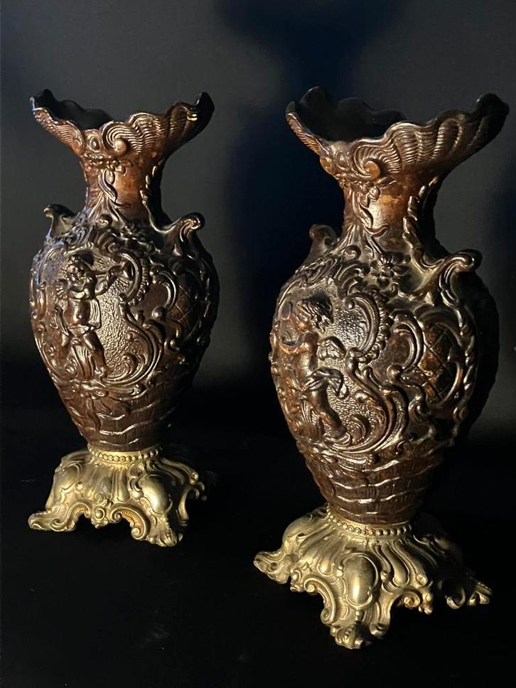 Set zeldzame rijkelijk versierde Rococo vazen, Antiek en Kunst, Antiek | Vazen, Ophalen of Verzenden