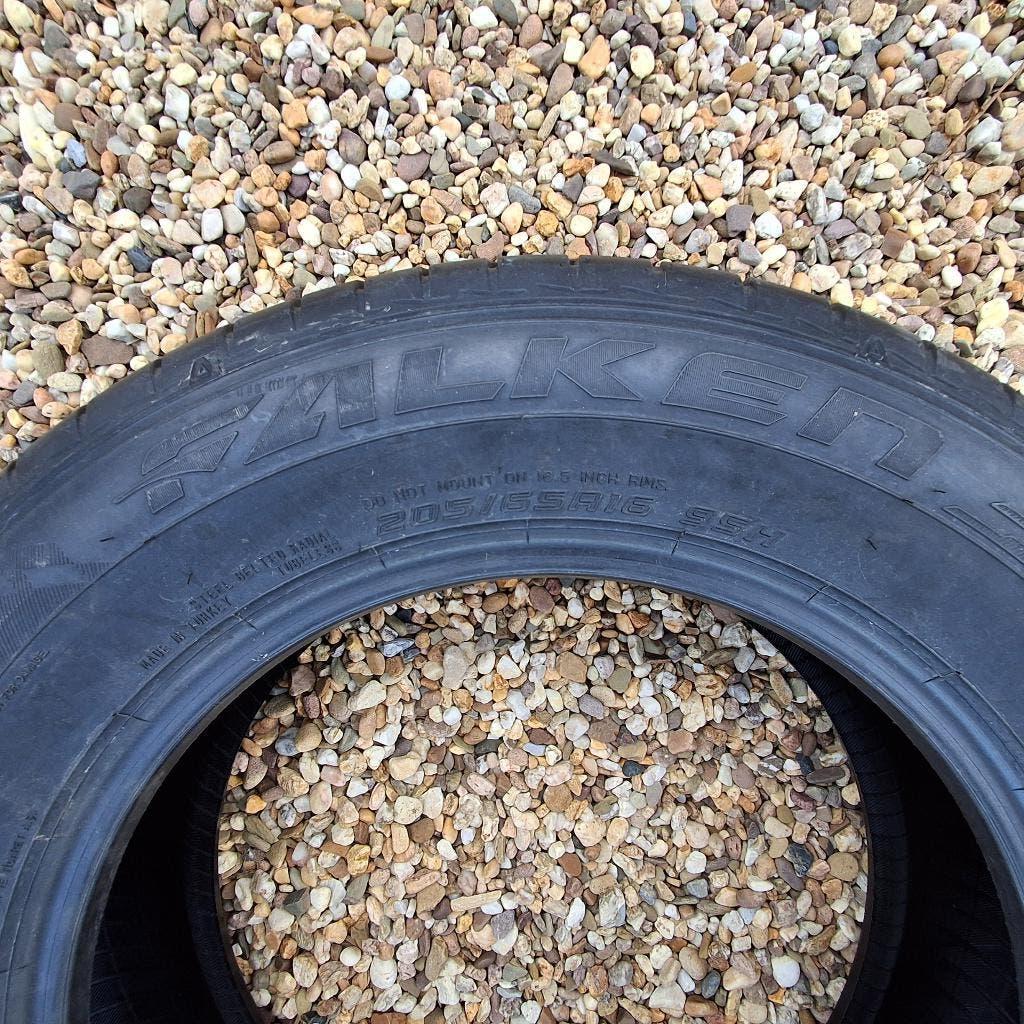 4 Pneus neufs., Autos : Pièces & Accessoires, Pneus & Jantes, Neuf, 16 pouces, Véhicule de tourisme, Pneus été