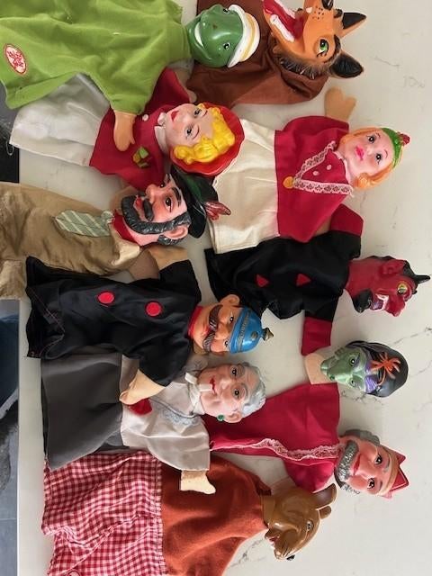 Poppenkast met 11 handpoppen, Kinderen en Baby's, Ophalen, Gebruikt, Overige typen