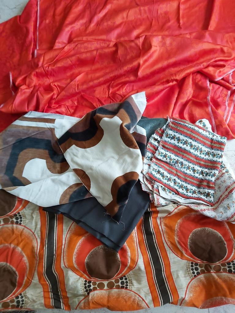 Vintage stoffen, Hobby en Vrije tijd, Ophalen, Zo goed als nieuw