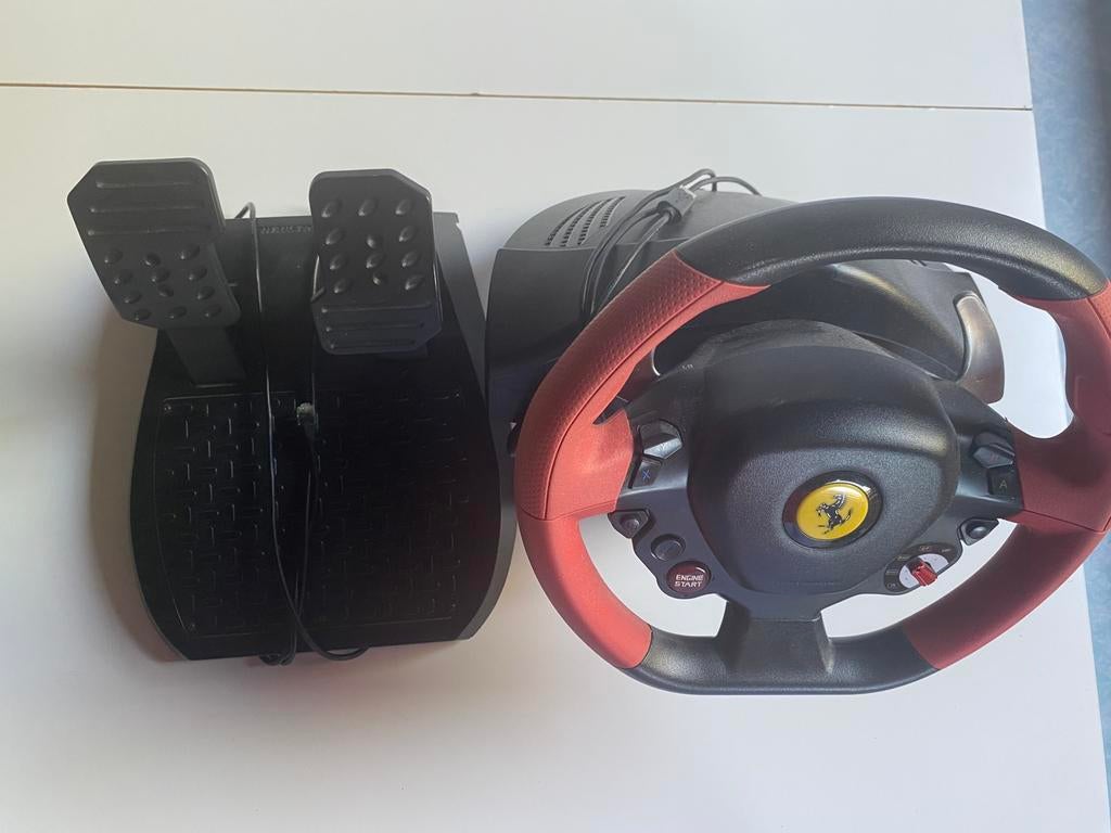 Volant Thrustmaster Ferrari Xbox + pédales, Autos : Pièces & Accessoires, Climatisation & Chauffage, Ferrari, Enlèvement