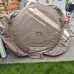 Jacuzy intex, Enlèvement