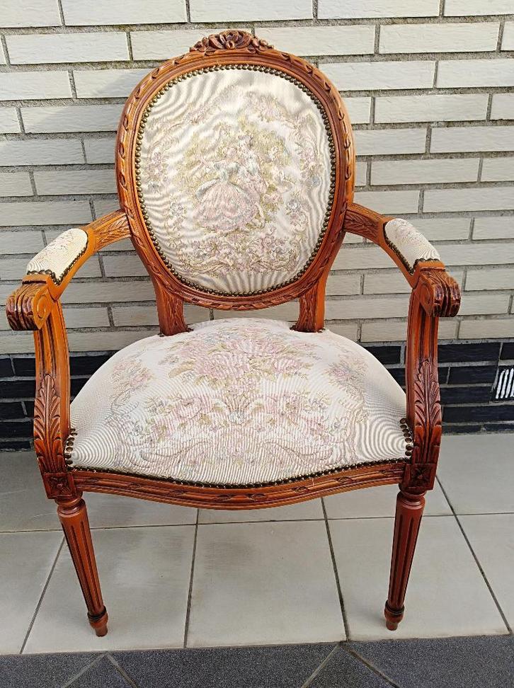 Antieke armstoel LOUIS 16., Maison & Meubles, Chaises, Comme neuf, Une, Bois, Tissus, Enlèvement