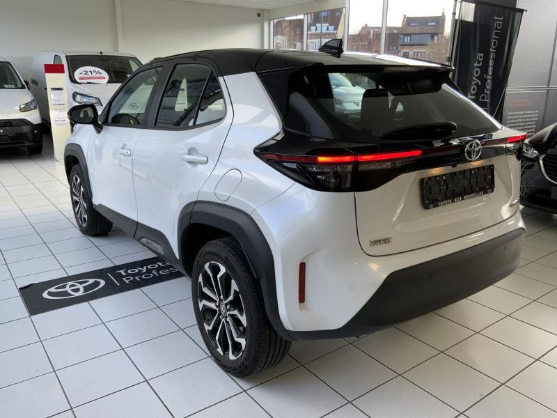 Toyota Yaris Cross Dynamic Plus Bi-Tone, Automaat, https://public.car-pass.be/vhr/d930ef55-9024-4802-89c8-aba8e747b32f, Euro 6