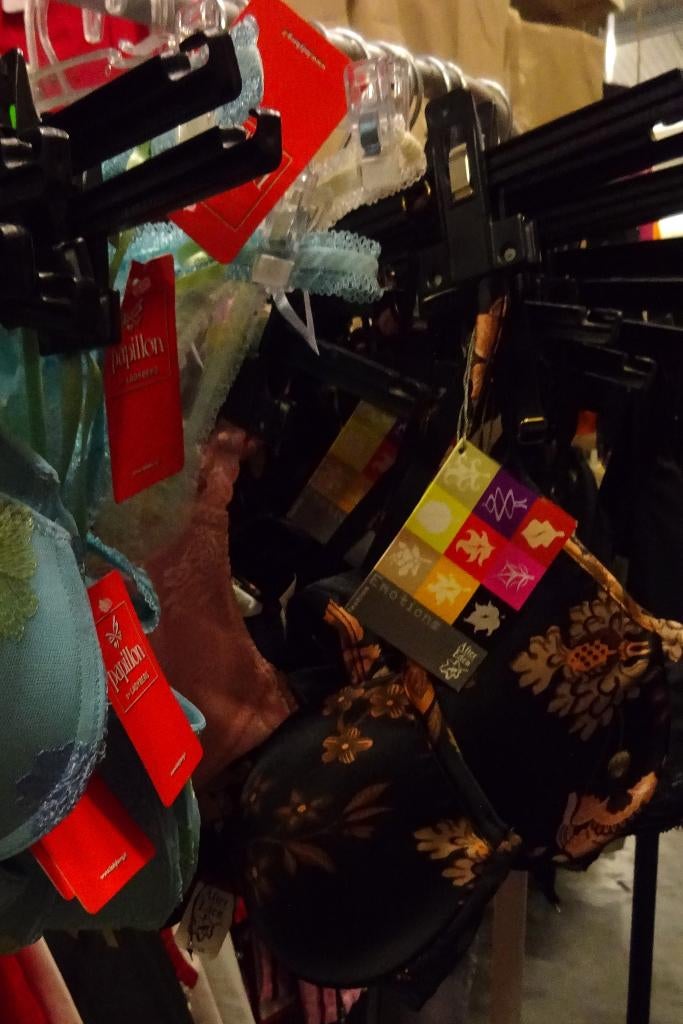 NIEUW Partij van 750 stuks Ondergoed. Dames, Heren en Kinder, Vêtements | Femmes, Packs de vêtements pour femmes, Enlèvement ou Envoi