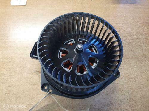 Kachelmotor BMW 3-serie G20 320i  64119382861, Gebruikt, Ophalen of Verzenden, BMW, BMW