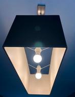 Lustre noir, Enlèvement, Comme neuf