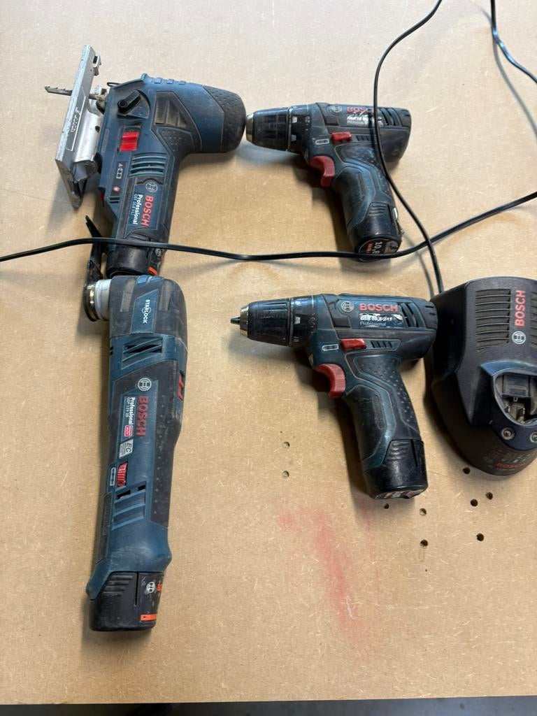 Pack bosch bleu en bon etat de fonctionnement, Enlèvement, Utilisé, Vitesse variable