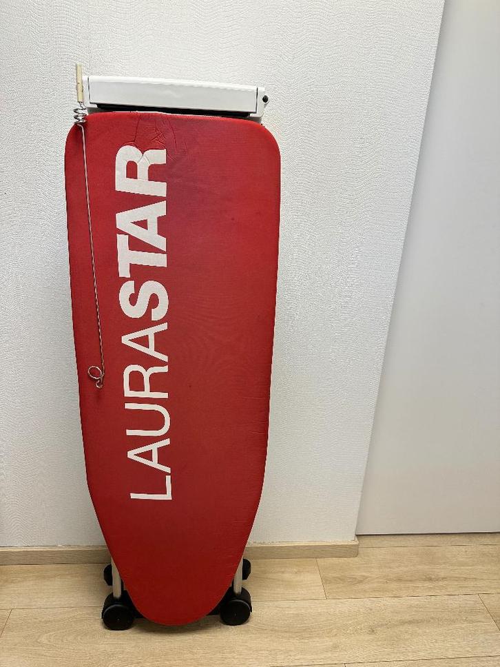 Laurastar S7a Strijksysteem - goed werkend, Elektronische apparatuur, Strijkijzers en Strijkplanken, Gebruikt, Strijkijzer met snoer