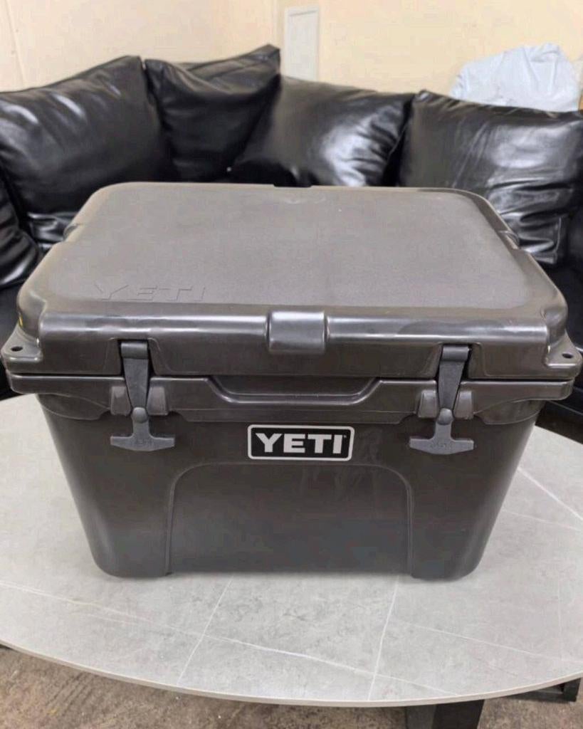 YETI Tundra 35 koelbox, Caravanes & Camping, Glacières, Envoi, Comme neuf, Glacières, Élément de refroidissement