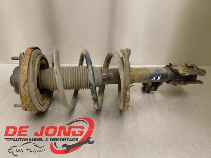 Barre amortisseur avant droit d'un Kia Carens, Kia, -, 3 mois de garantie, Utilisé