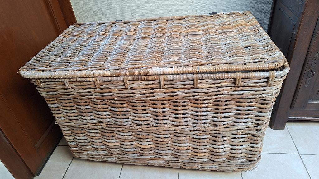 grote rieten mand met deksel, Ophalen, Gebruikt