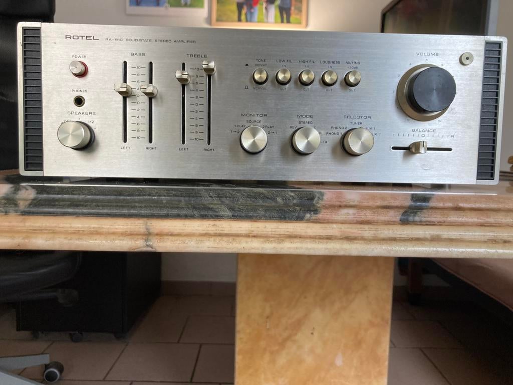 Ampli Rotel RA-810, TV, Hi-fi & Vidéo, Amplificateurs & Ampli-syntoniseurs, Enlèvement ou Envoi
