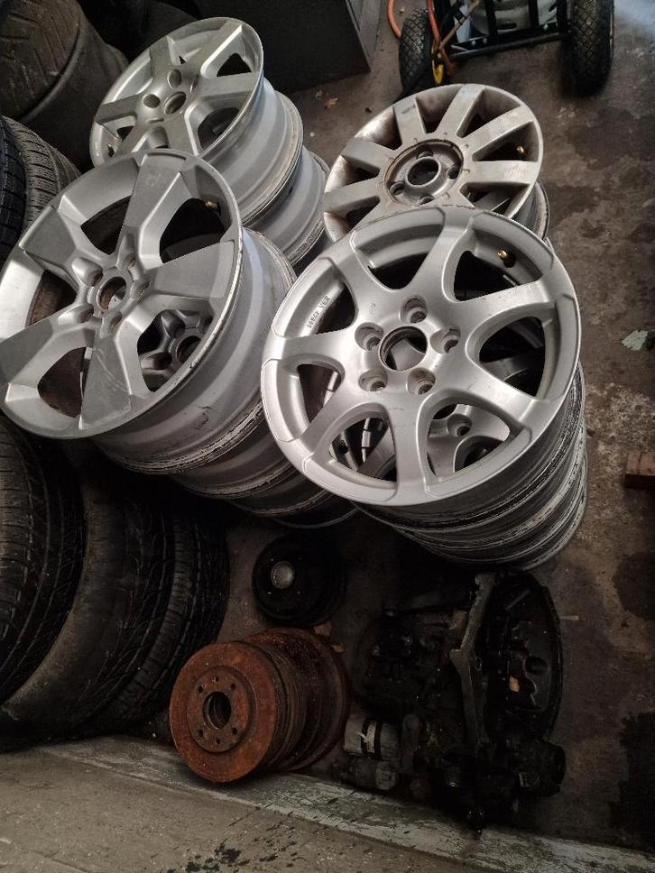 Auto batterijen, alu velgen, remschijven voor oud ijzer, Auto-onderdelen, Overige Auto-onderdelen, Ophalen