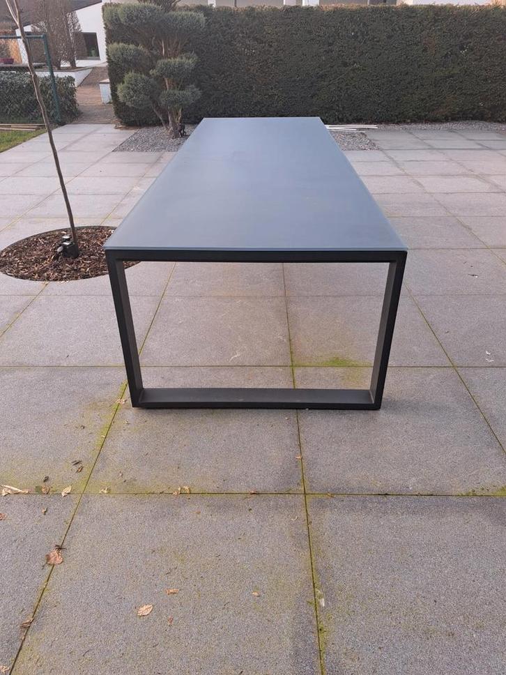 Grote moderne tuintafel 340 cm – zwart metalen onderstel m, Tuin en Terras, Tuintafels, Gebruikt, Rechthoekig, Metaal, Ophalen