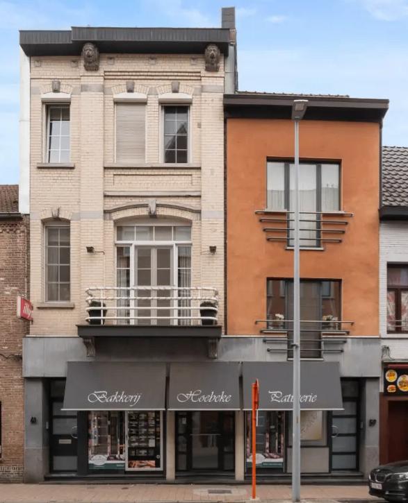 bakkerij met recent vernieuwde winkel en woonst, Immo, Huizen en Appartementen te koop, Provincie Oost-Vlaanderen, Woning met bedrijfsruimte