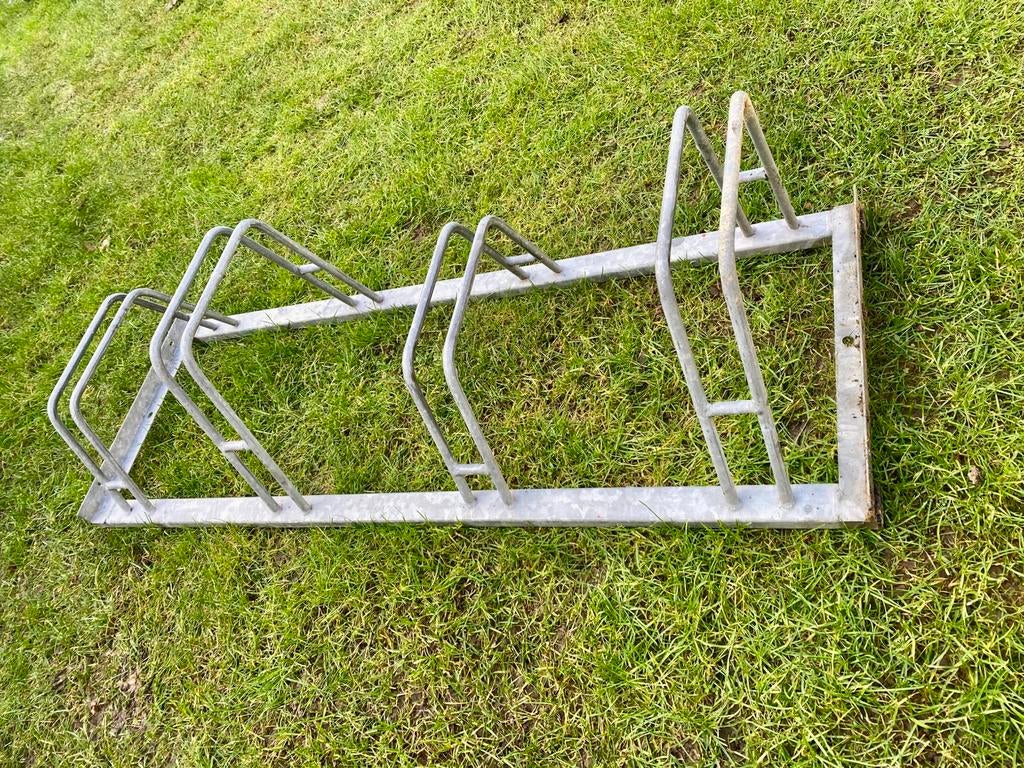 Fietsenrek voor 3 fietsen, Fietsen en Brommers, Fietsaccessoires | Fietsenrekken, Ophalen, Zo goed als nieuw