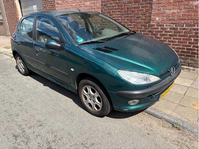 Peugeot - 206 - 1.4 Gentry - Car - 2001, Auto's, Gebruikt, Overige brandstoffen, Bedrijf, Handgeschakeld